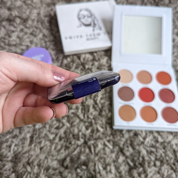 Beauty Makeup Bundle - Picture 8 of 9